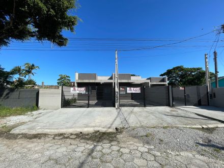 REF. 117 - Residencial Bahamas - Casa 2