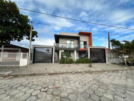 REF. 377 - Sobrado Balneário Albatroz